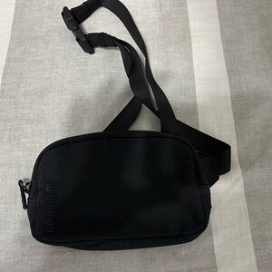 lululemon mini belt bag